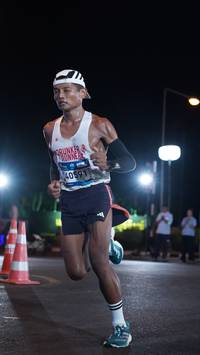 BIB: 141, 40591
                            <button type="button" onclick="openModal(23005525)" class="btn btn-primary btn-sm float-right btn-popup" data-toggle="modal" data-target=".modal-high-quality">
                        <i class="fas fa-shopping-cart"></i> Add to Cart
                    </button>
                                            <button type="button" onclick="isThisMe(23005525, true)" class="btn btn-success btn-sm float-right btn-popup btn-isme hidden" data-toggle="tooltip" data-placement="bottom" title="นี่คือรูปของคุณใช่ไหม คลิกที่นี่เพื่อเอาเข้าอัลบั้ม">
                        <i class="fas fa-plus"></i> Add to album
                    </button>
                    <button type="button" onclick="isThisMe(23005525, false)" class="btn btn-warning btn-sm float-right btn-popup btn-isnotme hidden">
                        <i class="fas fa-ban"></i> Remove from album
                    </button>